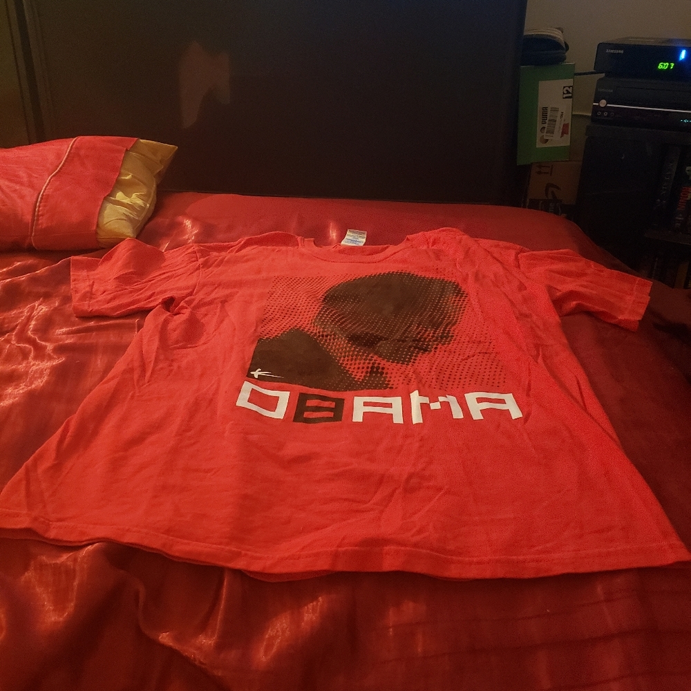 MEN'S LG.RED WIT BLACK N WHITE WRITIN/PIC OBAMA!!!